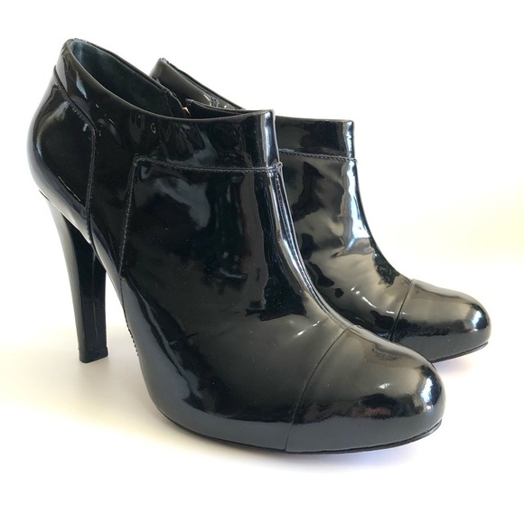 BCBGMAXAZRIA Patent Leather Shootie - Picture 4 of 16